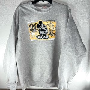 Vintage Disney World Mickey Mouse Sweatshirt Large?